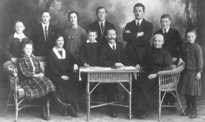The Fäeh Family, 1927